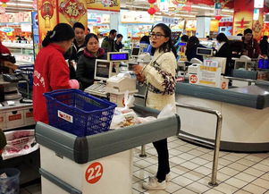 高圆圆独自逛超市买菜 打扮朴素不避粉丝 图