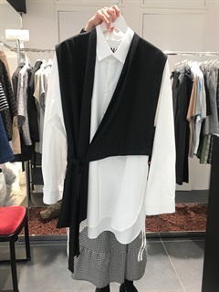 服装商场实拍图库_全球服装零售批发市场实拍_服装展会实拍