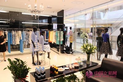 FLAVIO CASTELLANI 4.30 与你相约在青岛 _品牌报道_中国女装网