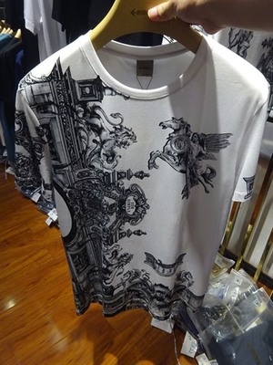 服装商场实拍图库_全球服装零售批发市场实拍_服装展会实拍