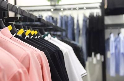逛百家,不如去这一家,东云服装工厂集合店上百个品牌,一站式购物首选!